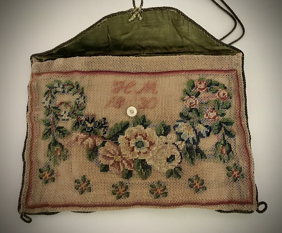 1830 netted embroidered purse